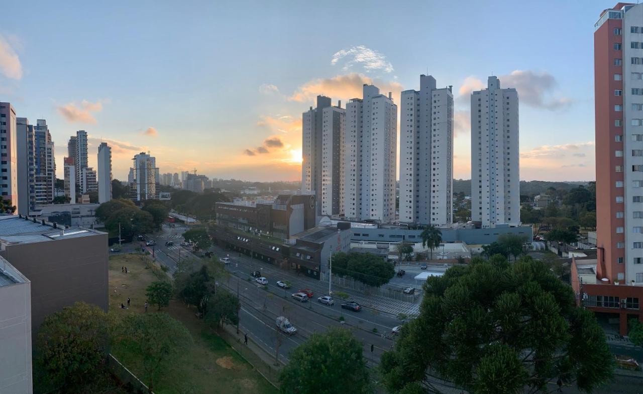 707- Apartamento Encantador, Amplo E Decorado, Quarto, Sala, Cozinha, Mobiliario Moderno, Cozinha Completa Com Utensilios , Excelente Vista Da Cidade E Localizacao Privelegiada No Bairro Bigorrilho Curitiba Esterno foto