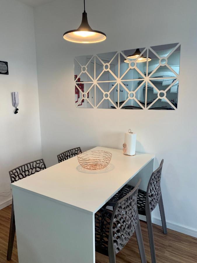 707- Apartamento Encantador, Amplo E Decorado, Quarto, Sala, Cozinha, Mobiliario Moderno, Cozinha Completa Com Utensilios , Excelente Vista Da Cidade E Localizacao Privelegiada No Bairro Bigorrilho Curitiba Esterno foto